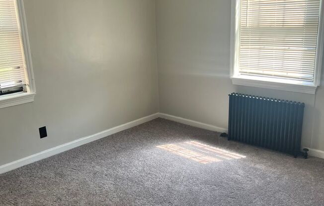 1 bed, 1 bath, 650 sqft, $1,200