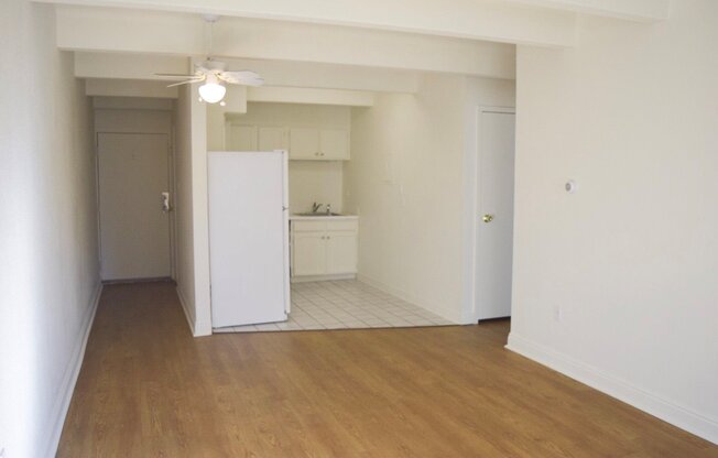 1 bed, 1 bath, $1,200