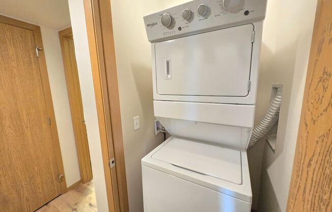 1 bed, 1 bath, 756 sqft, $1,195, Unit 3500 208