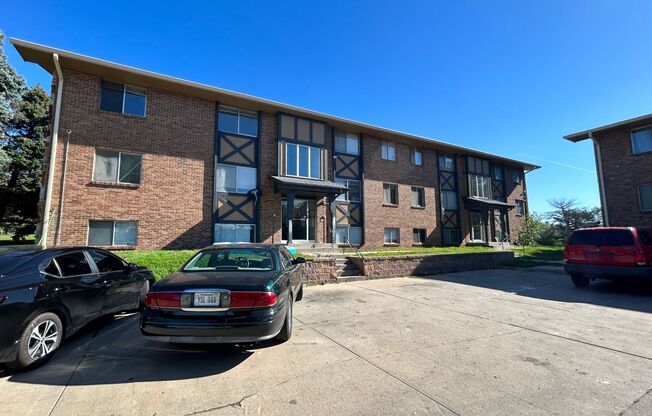 Eleganz Rentals (4625 N 56th Street)