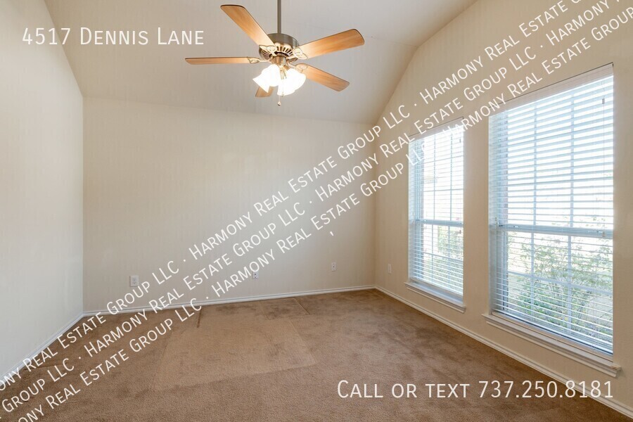4517 DENNIS LN