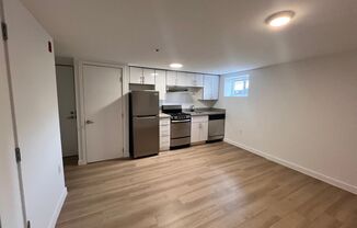 Studio, 1 bath, 280 sqft, $995, Unit 004