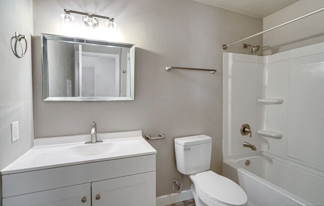 1 bed, 1 bath, 582 sqft, $1,049, Unit 2313-11