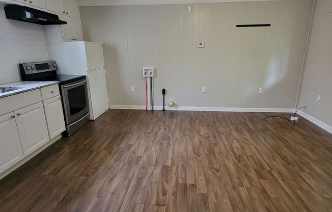 1 bed, 1 bath, $495