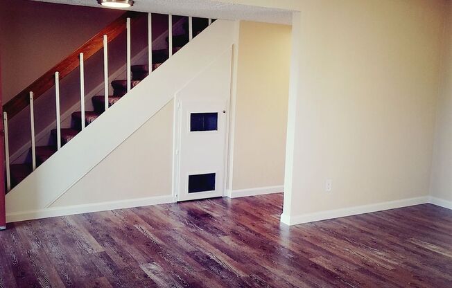 3 beds, 2.5 baths, 1,291 sqft, $1,770, Unit 36