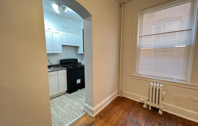 3 beds, 1 bath, 1,000 sqft, $2,100, Unit 3029 N. Calvert St. D3