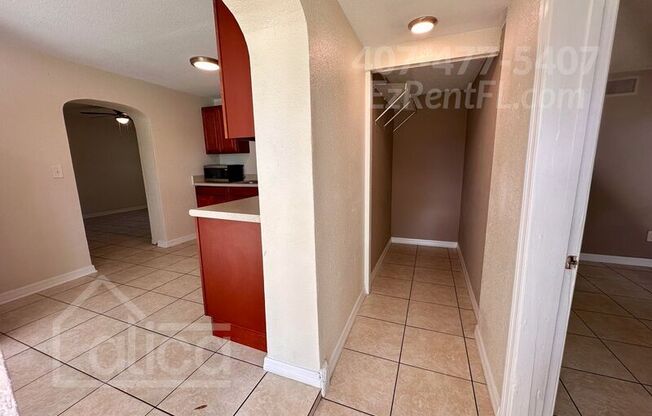 2905 VILLA DR