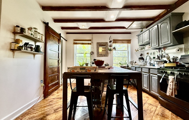 88 WAVERLY AVE