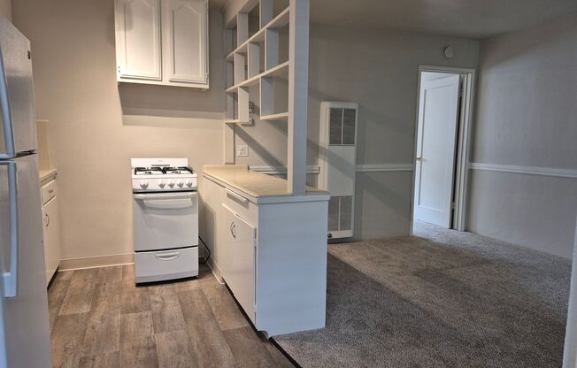 Live Where Midtown Happens – Fort Sutter Manor @ 2508 L Street!