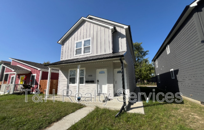 1606 QUILL ST