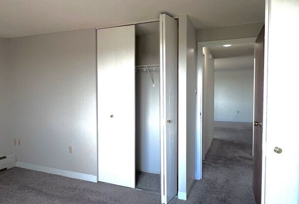 2 beds, 1 bath, 710 sqft, $1,250, Unit # 1309
