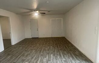 2 beds, 1 bath, $895