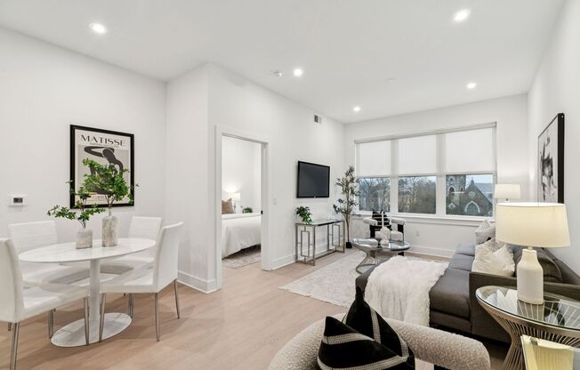 1 bed, 1 bath, 800 sqft, $2,017, Unit 210