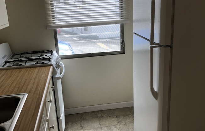 10767 Rose Avenue Properties