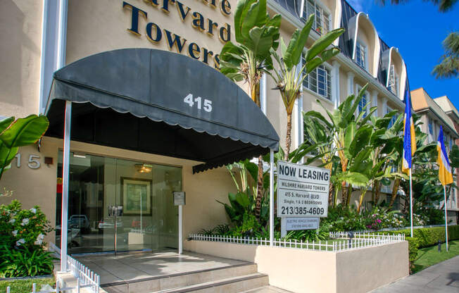 Apartment Building in Los Angeles Entrance