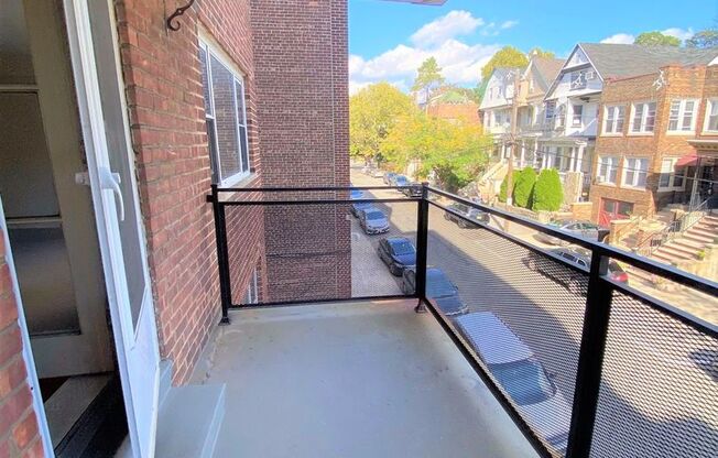 1 bed, 1 bath, $2,400, Unit 7AA