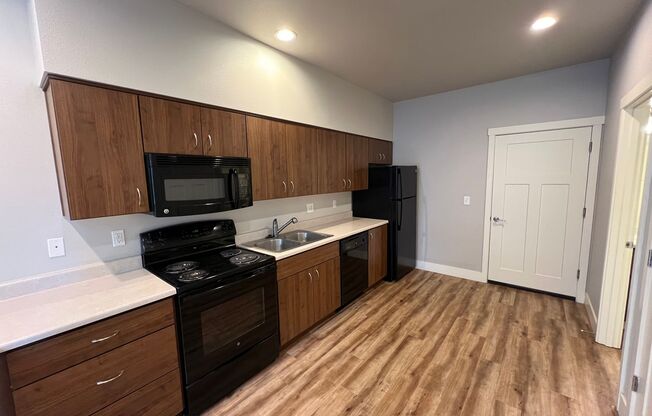 2 beds, 2.5 baths, 1,258 sqft, $1,950, Unit 11