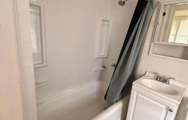 1 bed, 1 bath, 350 sqft, $625, Unit 314