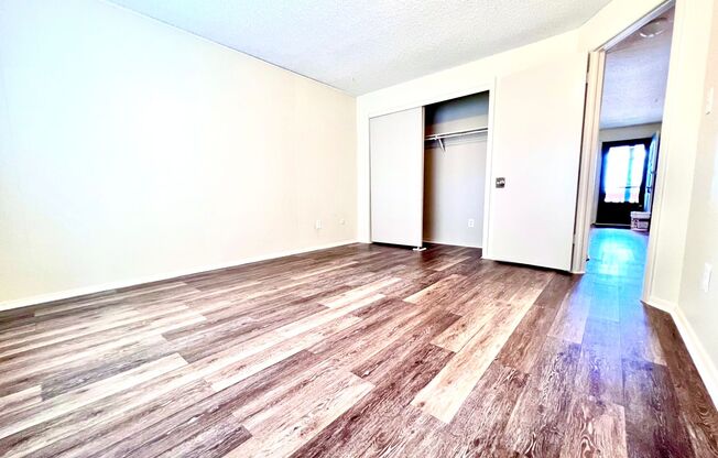 2 beds, 1 bath, 830 sqft, $1,625, Unit Simms #9