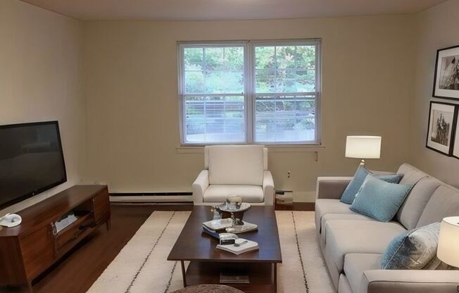 2 beds, 1 bath, 1,050 sqft, $2,550, Unit 3 WC- 14