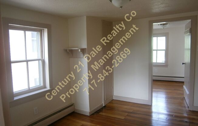 3 beds, 2 baths, $1,325