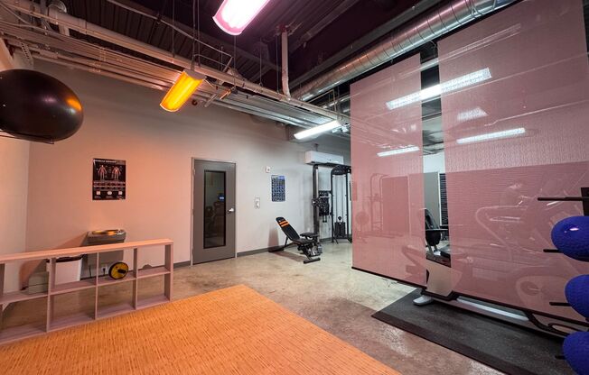 Studio, 1 bath, 567 sqft, $1,325, Unit 103