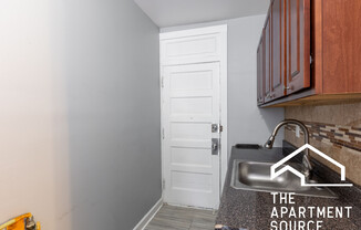 3263 W Wrightwood Ave