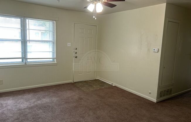 3 beds, 1 bath, $975