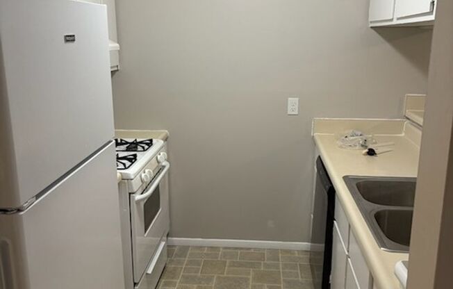 1 bed, 1 bath, 755 sqft, $999, Unit 6018D