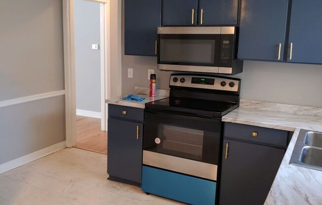 2 beds, 1 bath, $1,495