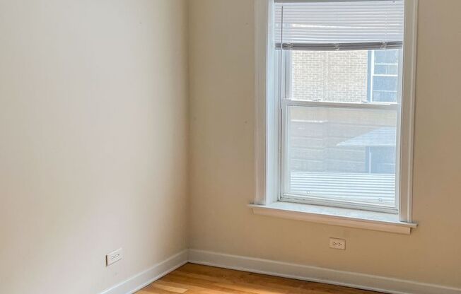 3 beds, 2.5 baths, 1,200 sqft, $3,250, Unit 3922-1