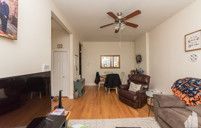 2702 W THOMAS