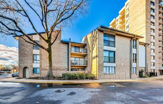 6 MONROE PL
