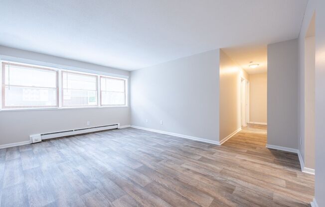 2 beds, 1 bath, 693 sqft, $885, Unit 3012