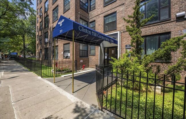 1 bed, 1 bath, $2,000, Unit APARTMENT 8A