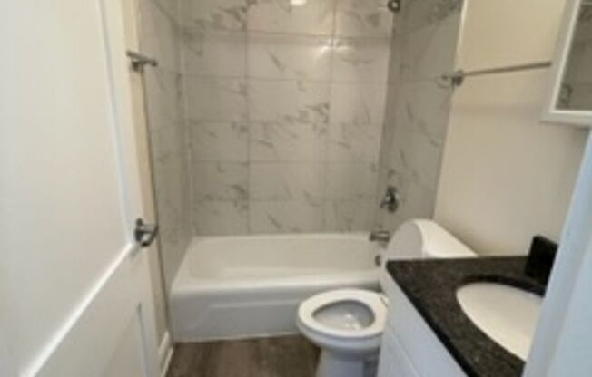 Studio, 1 bath, 475 sqft, $1,250, Unit 401
