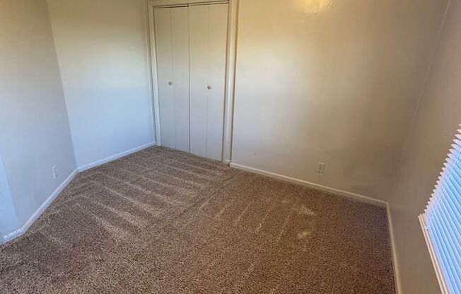 2 beds, 1 bath, 787 sqft, $1,195, Unit Unit 3