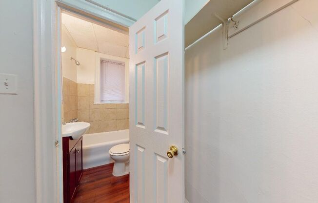 Studio, 1 bath, 295 sqft, $870, Unit A108