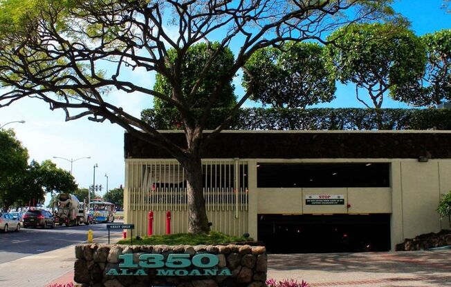 1350 Ala Moana/2BR/2BA/1PK