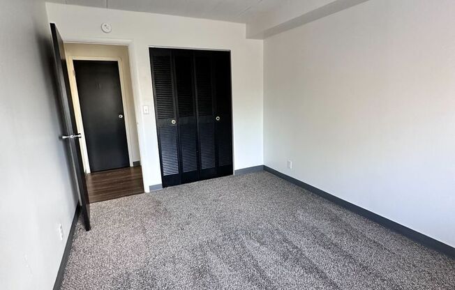 2 beds, 1 bath, 644 sqft, $975, Unit Pine Cone Village B-25
