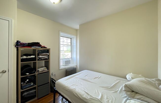 1 bed, 1 bath, 700 sqft, $1,195, Unit 17