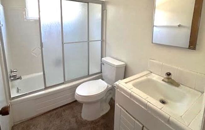 1 bed, 1 bath, $1,000