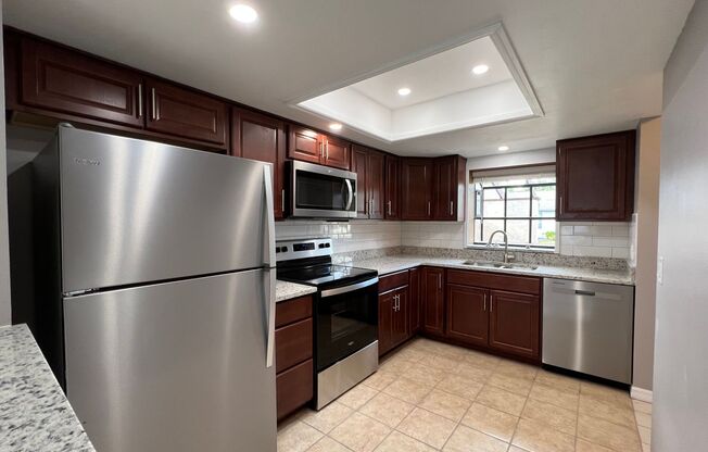 Updated & Remodeled 2/2 Townhouse in Kissimmee