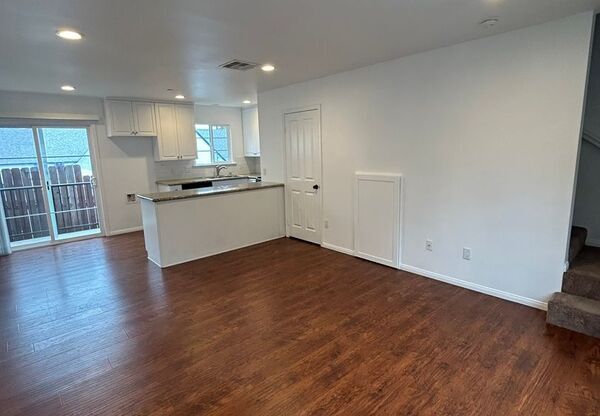 4631 4645 VERDUGO RD