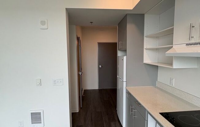Studio, 1 bath, 260 sqft, $1,090, Unit 502
