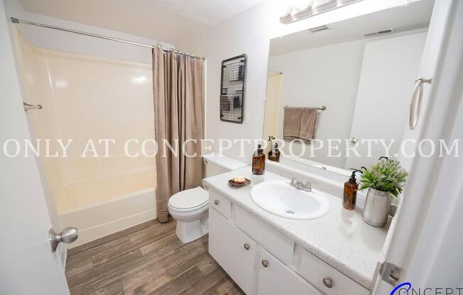 2 beds, 1 bath, 920 sqft, $1,149, Unit 24