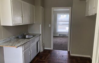 2 beds, 1 bath, $1,000