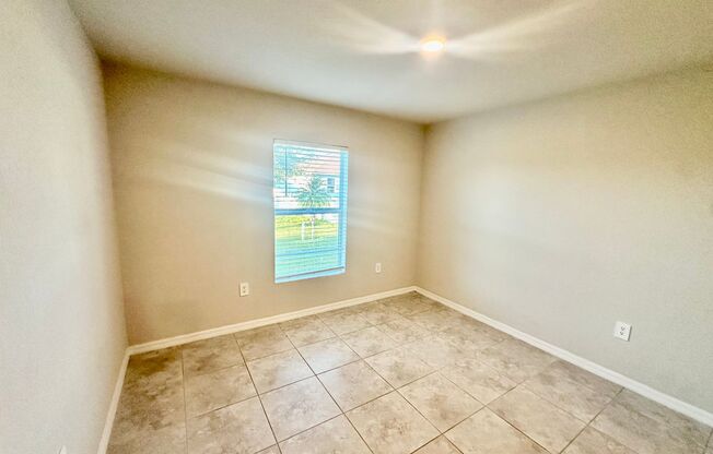 Available Now- 4 Bedroom 2 Bathroom NW Cape Coral Home