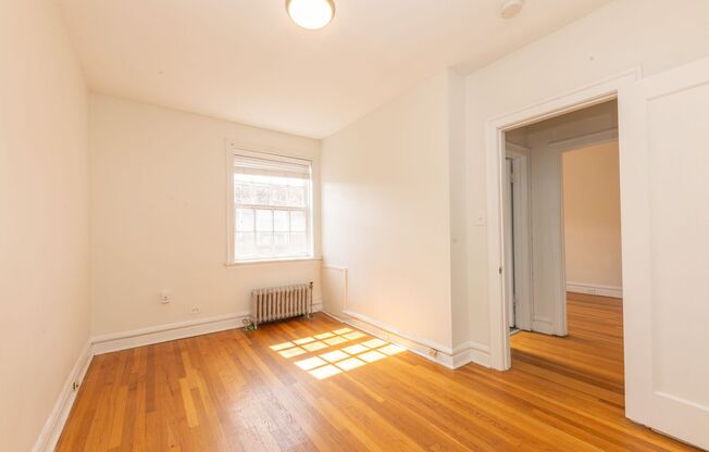 2 beds, 1 bath, 815 sqft, $1,745, Unit 507-2