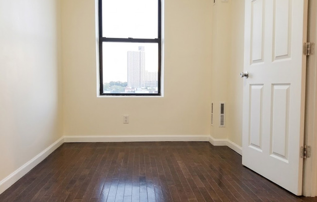 2505-2509 Hoffman BH LLC (2509)